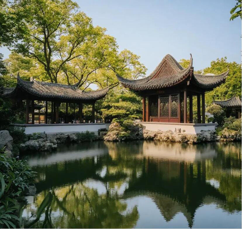 武鸣县雨珍餐饮有限公司